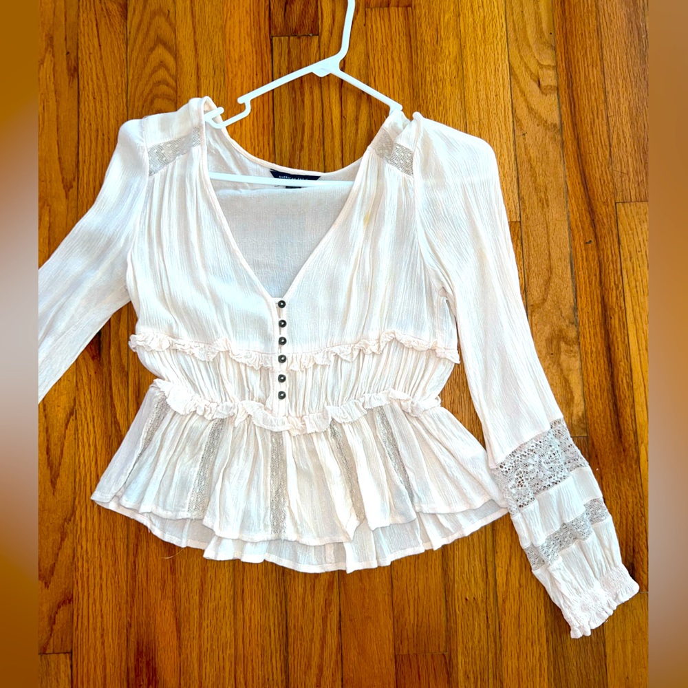 American eagle long sleeve lace top
